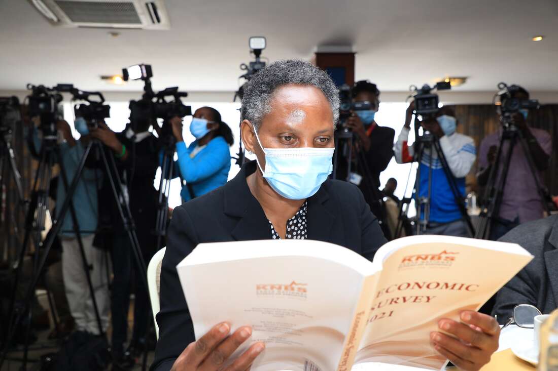 Salaried jobs drop for first time in 20 years