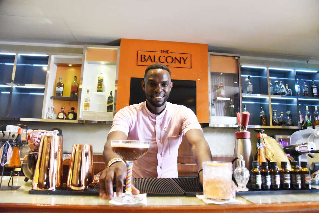 Bartenders find lucrative jobs - Vimarsana News