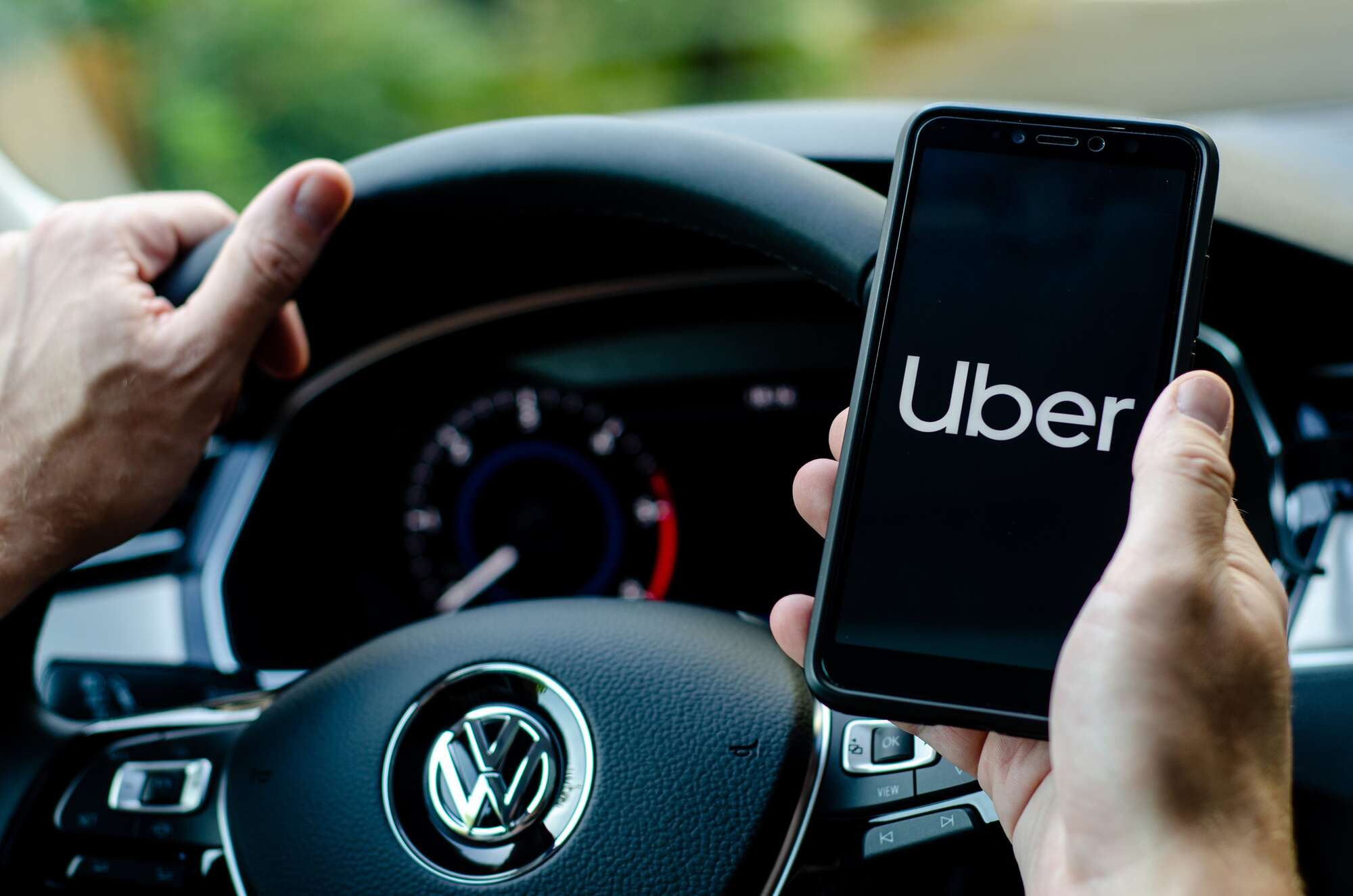 Taxi-hailing firms roll out incentives to woo drivers - Vimarsana News