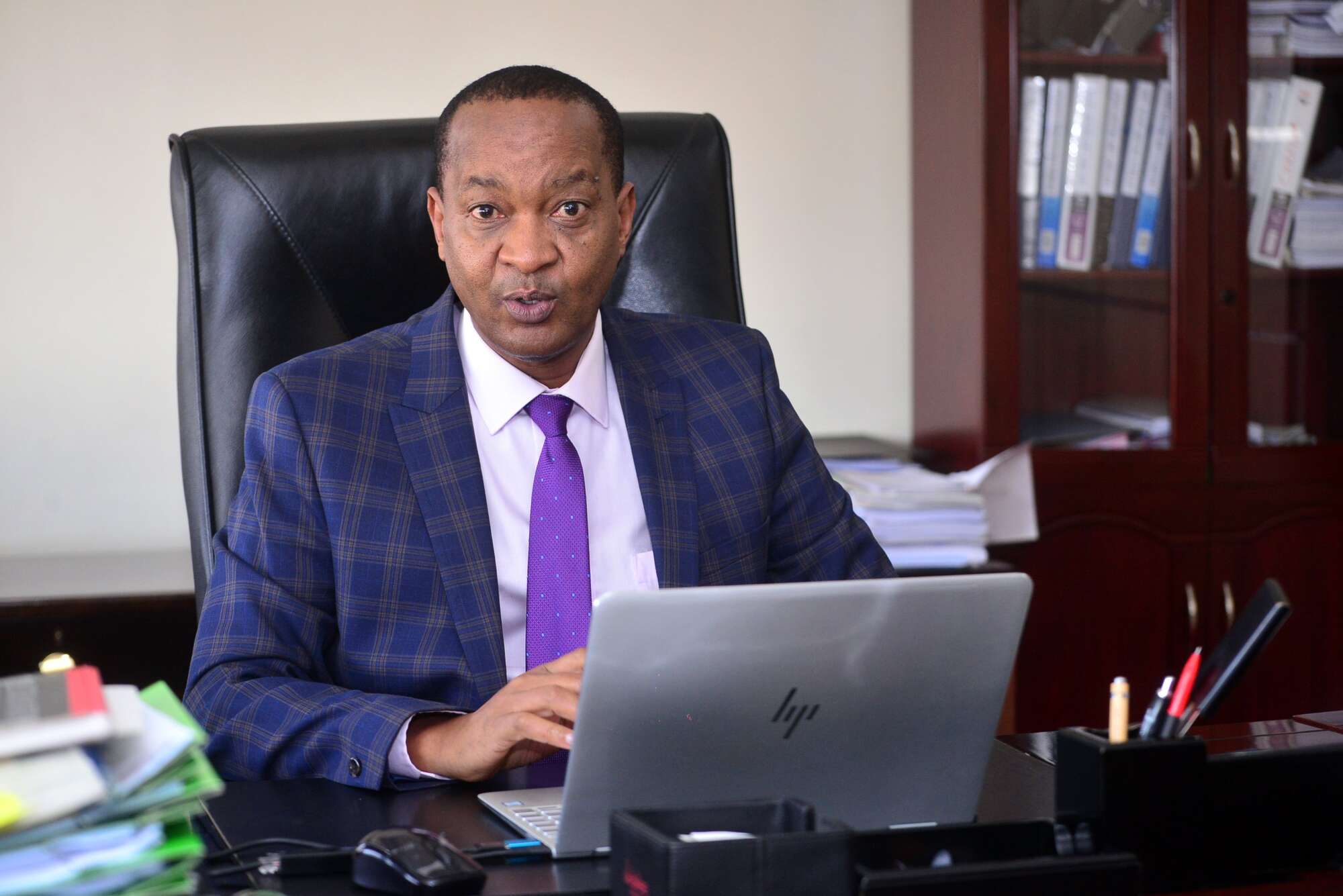 Jadiah Mwarania: One-company man bows out after dramatic tenure as Kenya Re chief executive - Vimarsana News