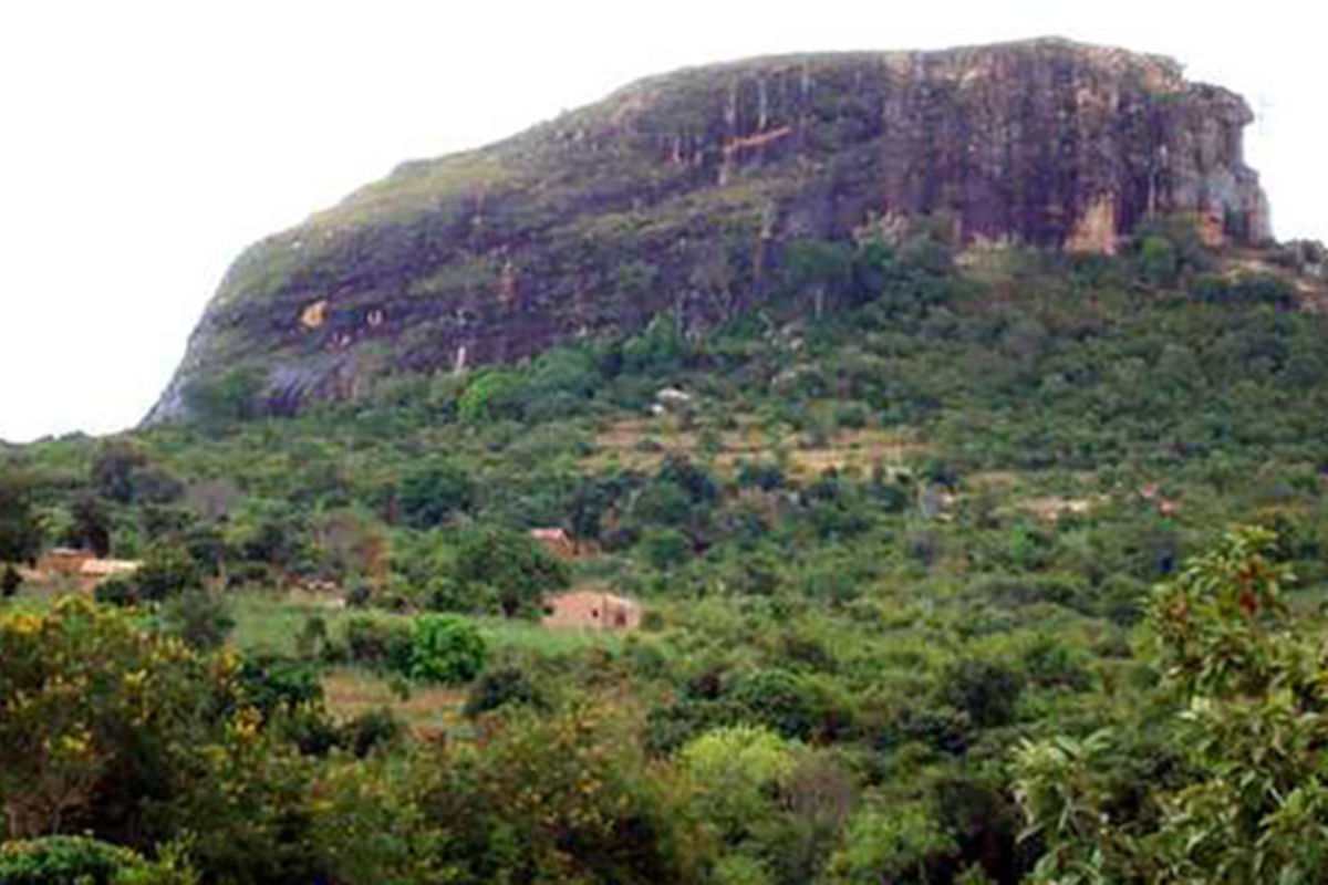 Mthatha Rocks Keeping fit on mythical rock - Business Daily