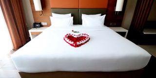 BESPOKEVALENTINEC