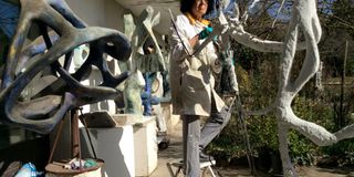patricia Bifani sculpting at home in France, 2021