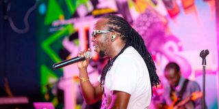 BDLife-SeroneyAlbumLau