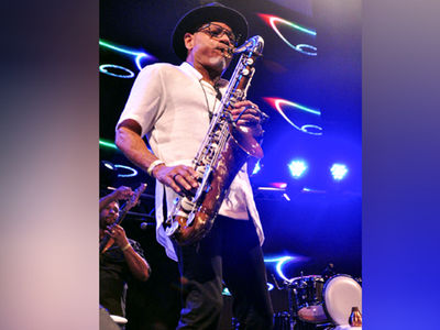 Legendary saxophonist Kirk Whalum gets groovy in his upcoming jazz album