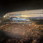 Boeing plane skids in Senegal